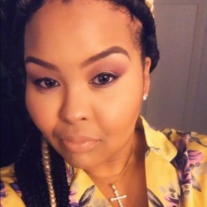 Meet your Posher, Lisa